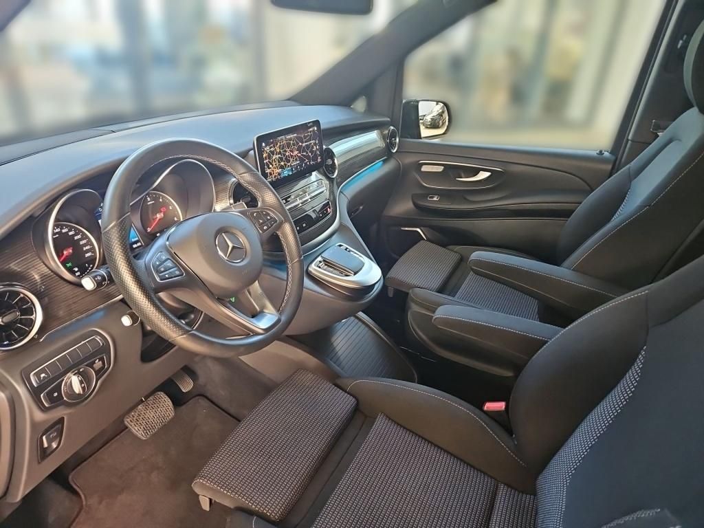 Fahrzeugabbildung Mercedes-Benz V 300 ED lang 7 Sitze Sound 19'' LED AHK 10''MBU