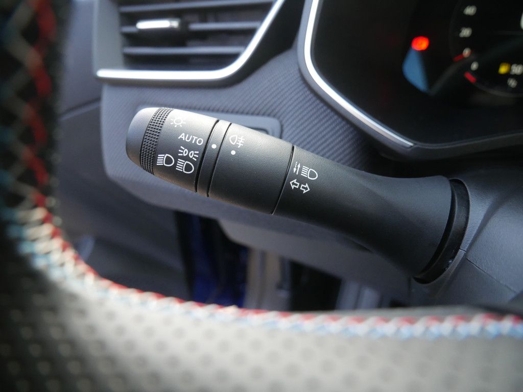 Fahrzeugabbildung Renault Clio Esprit Alpine TCe 90 KAMERA NAVI ACC LED