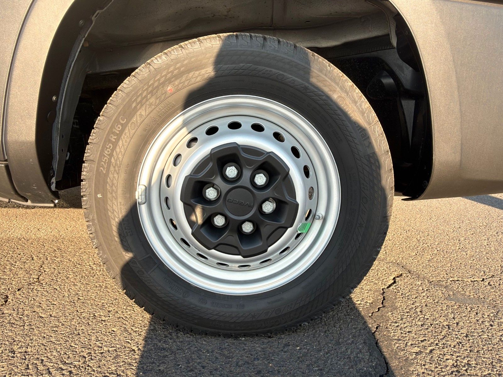 Fahrzeugabbildung Iveco Daily 35S16 A8 *R3.450mm*Automatik*AHK*Standh*