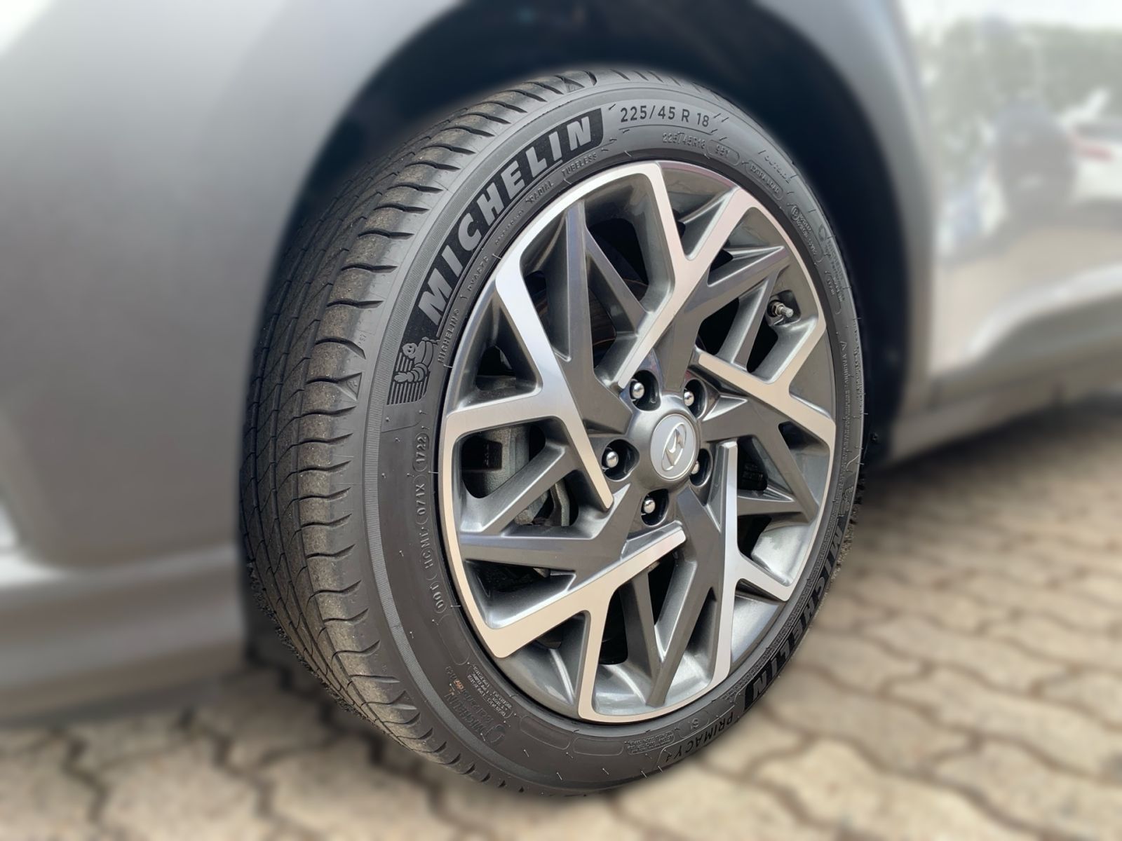 Fahrzeugabbildung Hyundai KONA 1.6 GDI Trend Hybrid Navi Assi