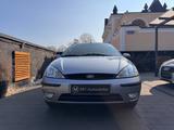 Ford Focus 1,4 Viva, Kupplung Neu, TÜV 01/2028,AHK - Ford Focus mit Benzin-Antrieb: Limousine, 2.0