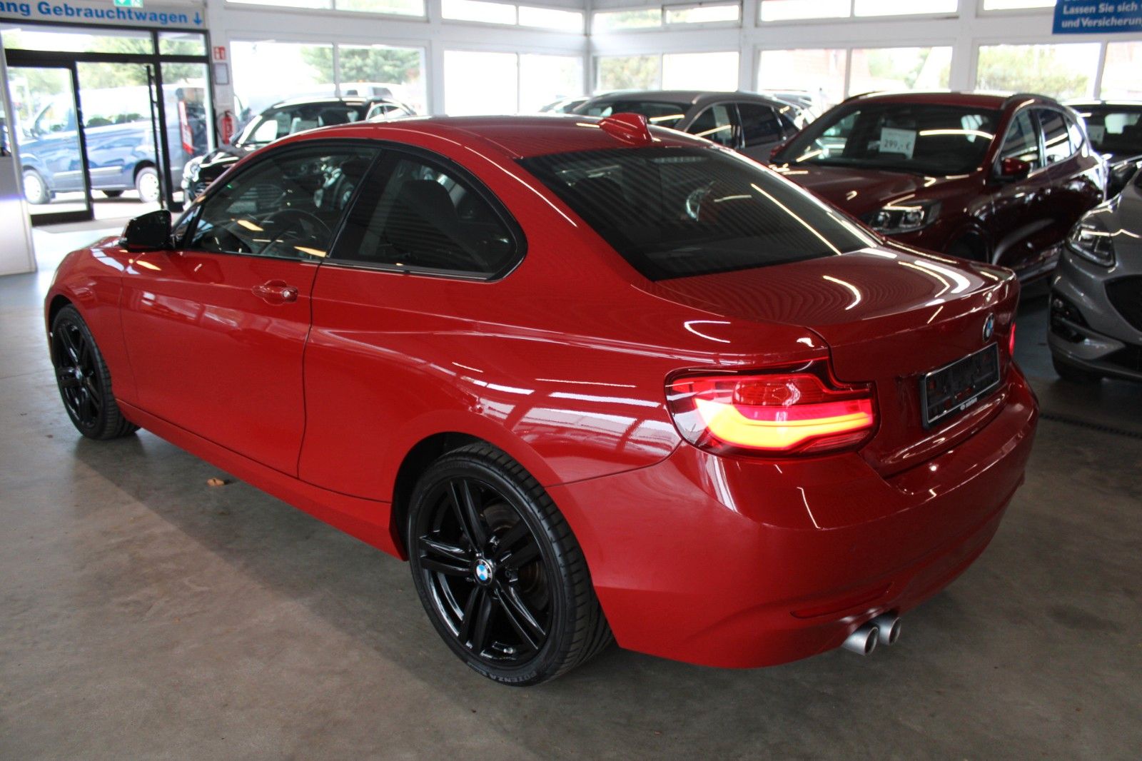 Fahrzeugabbildung BMW 220d xDrive Steptronic Coupé Advantage AHK  uvm.
