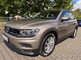 Volkswagen Tiguan BMT/Start-Stopp Navigation LED Kamera - mit Benzin-Antrieb: Beige, Geländewagen