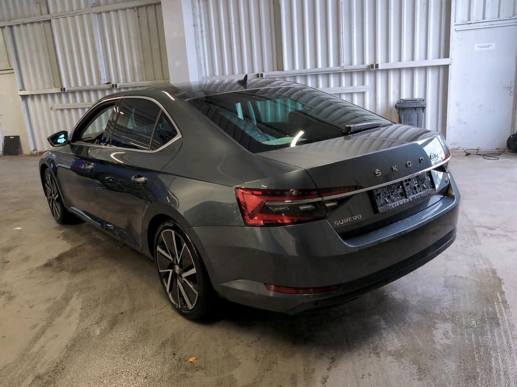 Skoda Superb Lim. Style iV *PANO*VIRTUAL COCKPIT* imagem 2