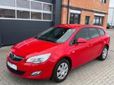 Opel Astra J Sports Tourer Selection TÜV & INSP. NEU - Opel Astra aus 2011: Tourer Sport