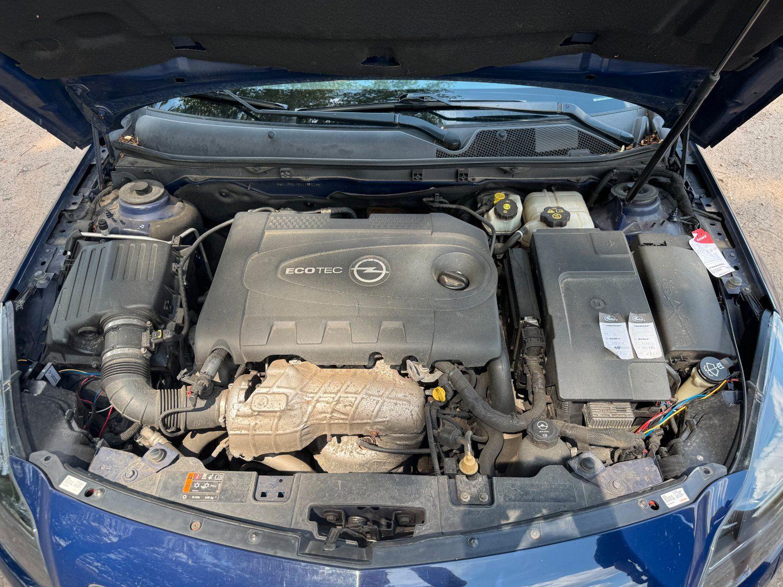 Opel Insignia 2011 — photo 7
