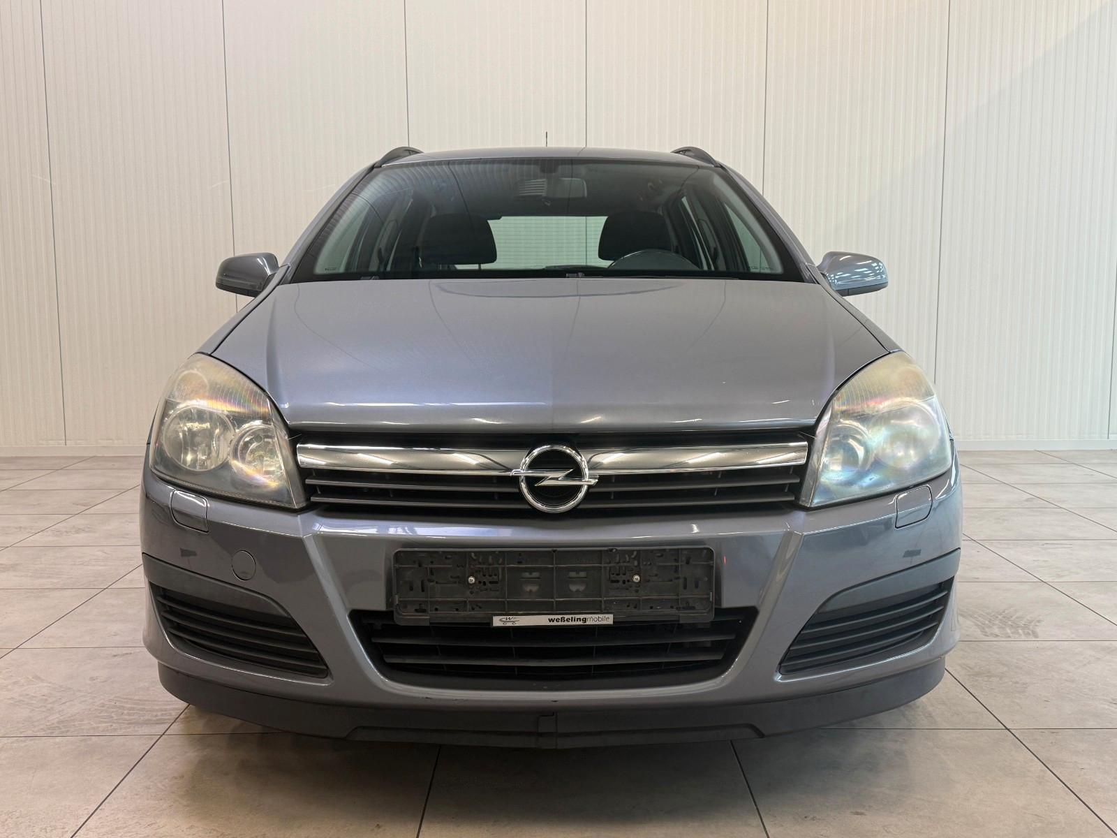 Opel Astra 2006 — interior