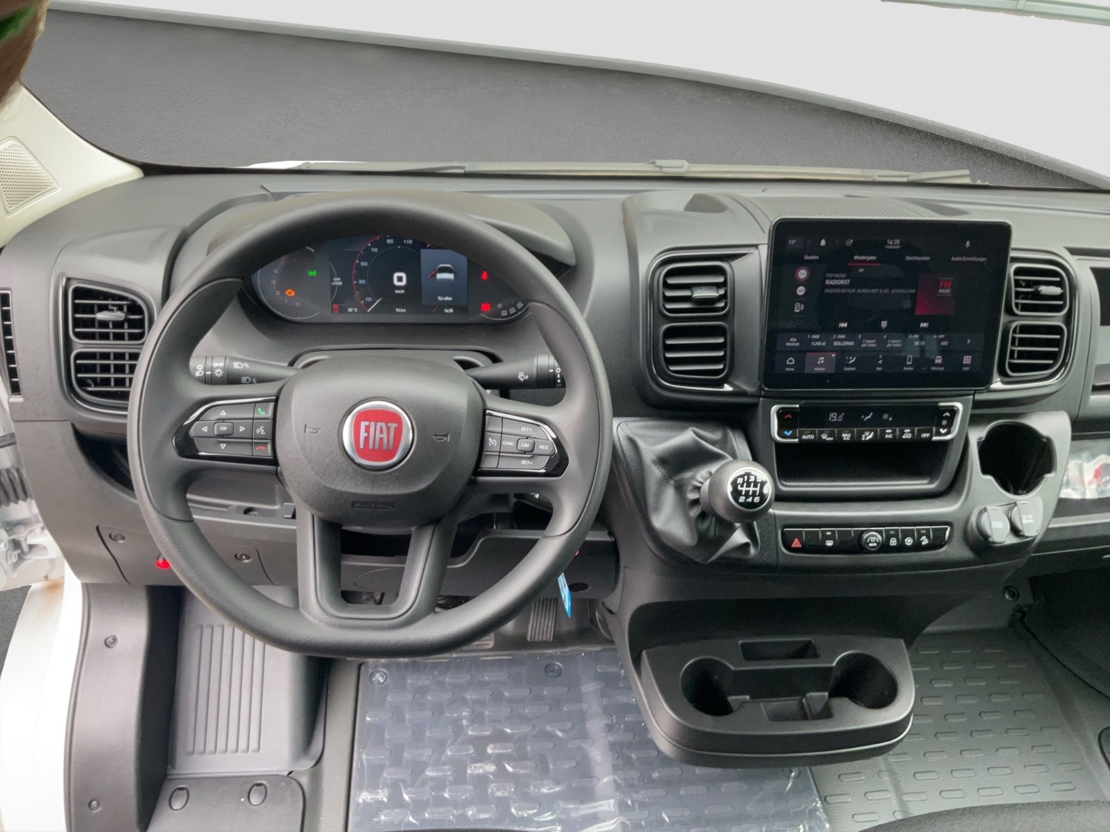 Fahrzeugabbildung Fiat Ducato L5 180 MJ Koffer mit LBW Navi Klima
