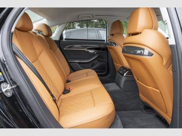 صورة مصغرة 11 لـ 2025 AUDI S8