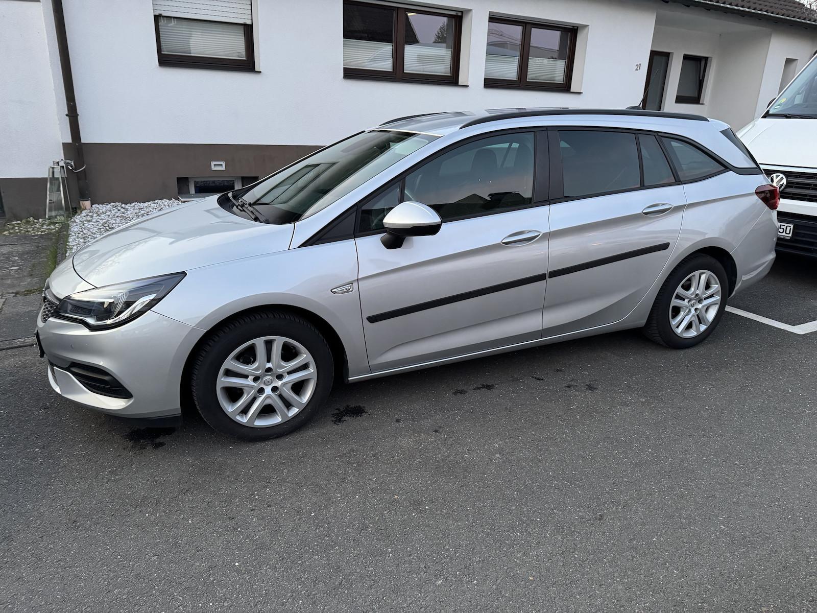 Opel Astra Klimatr Navi Sitzh Temp CarPlay GARANTIE