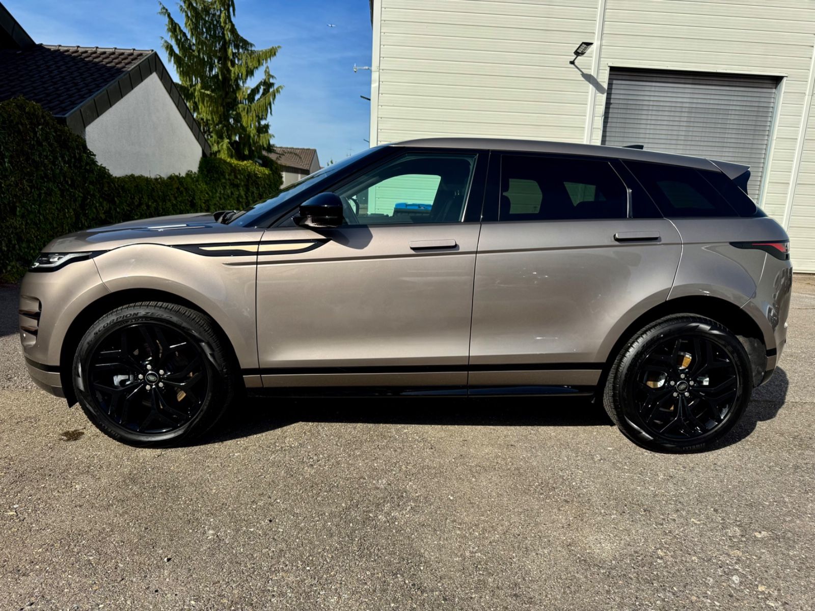 Land Rover Range Rover Evoque D165 AWD R-Dynamic SE imagem 2