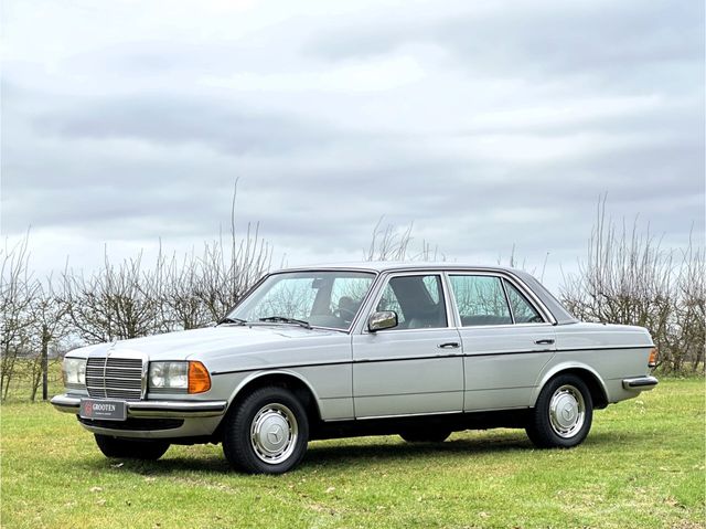 Mercedes-Benz 280 200-280 (W123) W123 - Mint - 86.000 km !