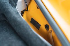 Fahrzeugabbildung Porsche 964 Turbo 3.6 *Speedgelb / Speedline / Dt. Fzg*