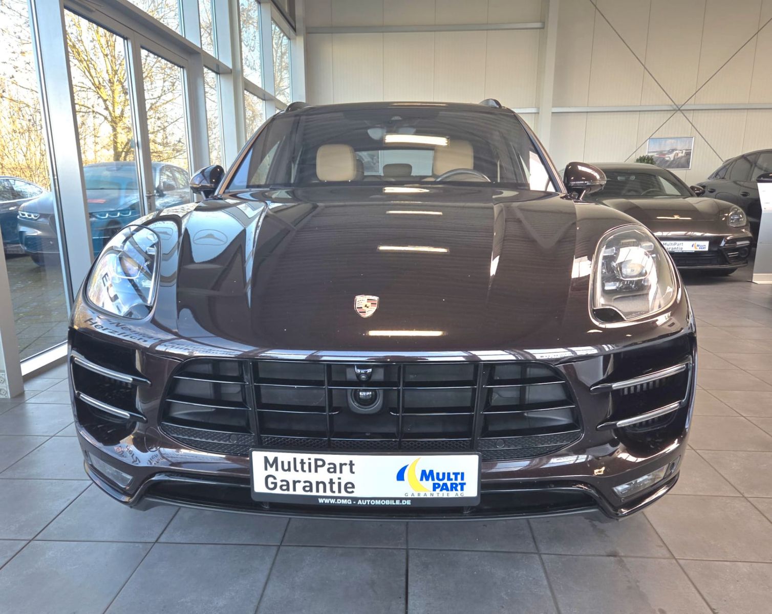 Fahrzeugabbildung Porsche Macan Turbo Scheckheft Porsche Leder exklusive