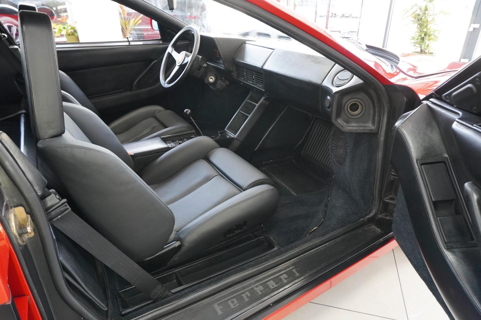 FERRARI TESTAROSSA