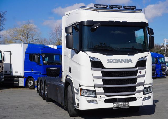 Scania R540 / 8 × 4 / 2022 / chassis 8.35 m / steered a