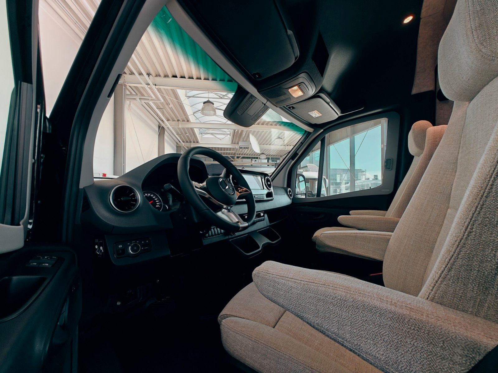 Fahrzeugabbildung HYMER / ERIBA / HYMERCAR GRAND CANYON S 4x4 MB 600 by palmo