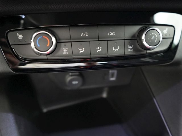 Corsa F FACELIFT YES AT+LED+SITZ-/LENKRADHEIZUNG