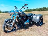 Harley-Davidson FLRT Freewheeler - TRIKE