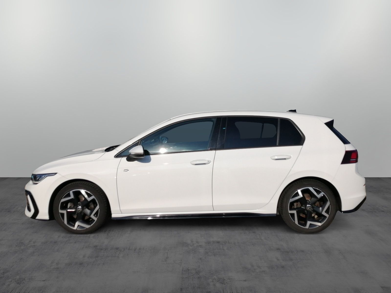 Volkswagen Golf VIII R-Line 1.5eTSI DSG CarPlay LED RFK foto 5