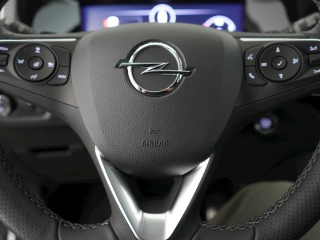 Grandland GSe PHEV 4X4 AT+AHK+NAVI+RÜCKFAHRKAMER