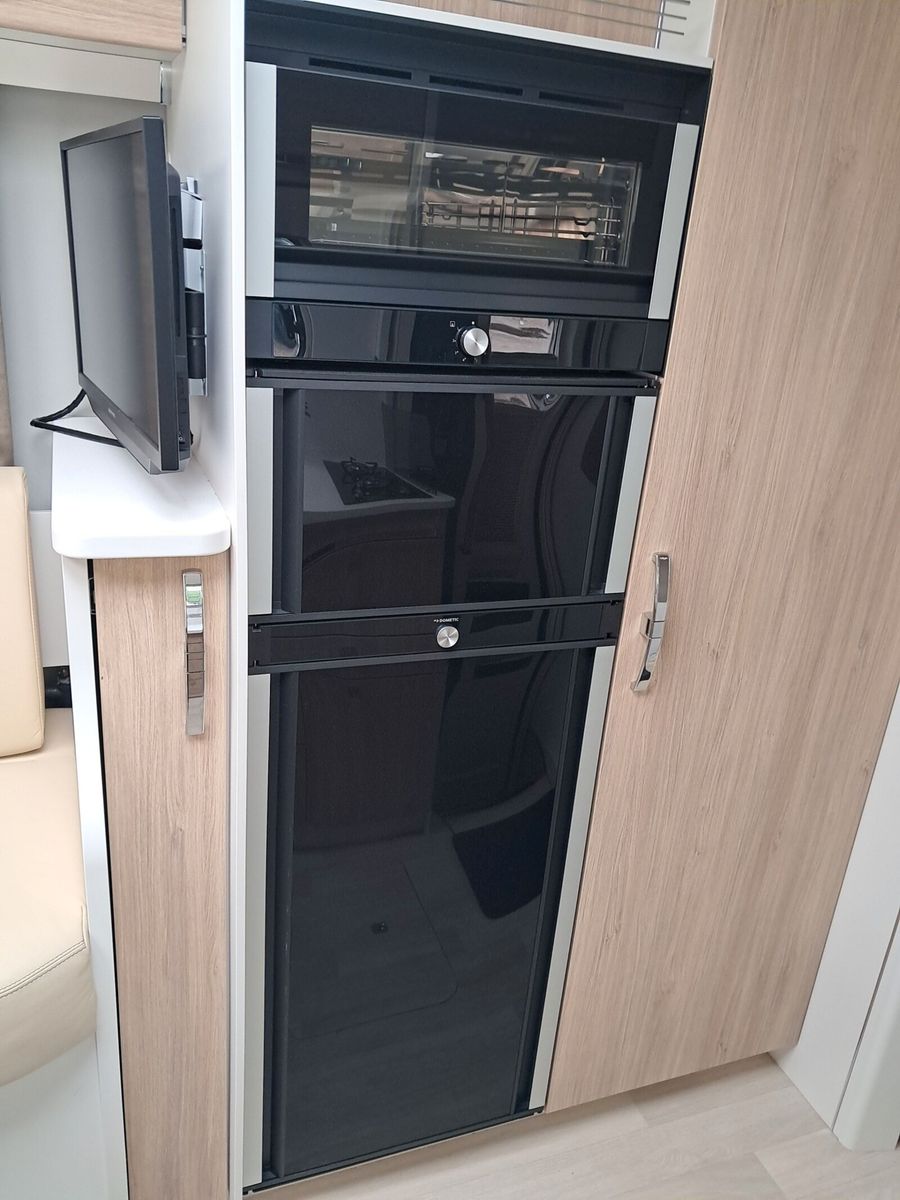 Fahrzeugabbildung Frankia F-Line I 680 Plus 4,5 t Volluftfeder,Leder,Klima