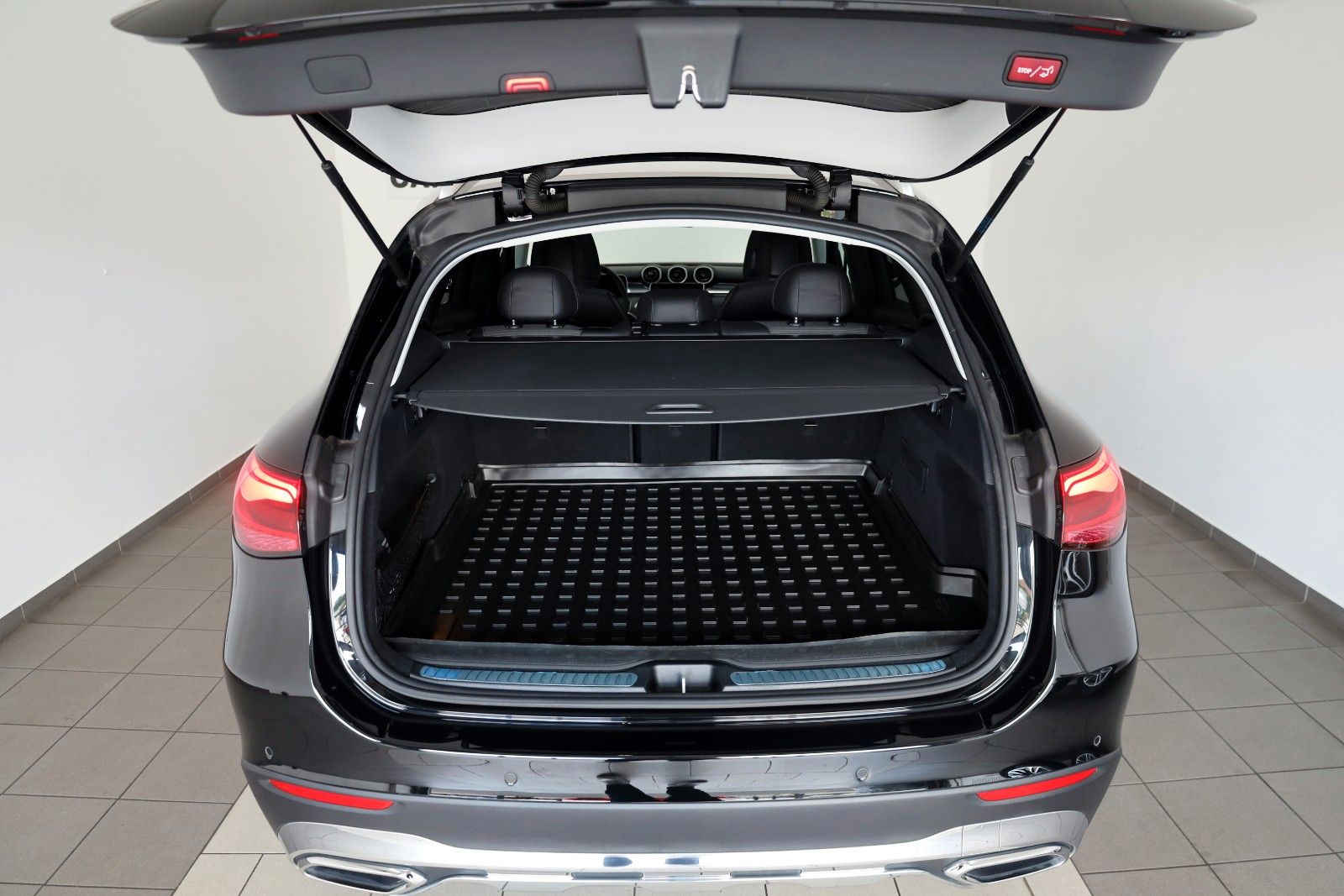Fahrzeugabbildung Mercedes-Benz GLC 220 d 4Matic,T.Leder,Navi,LED,360Kamera+WR