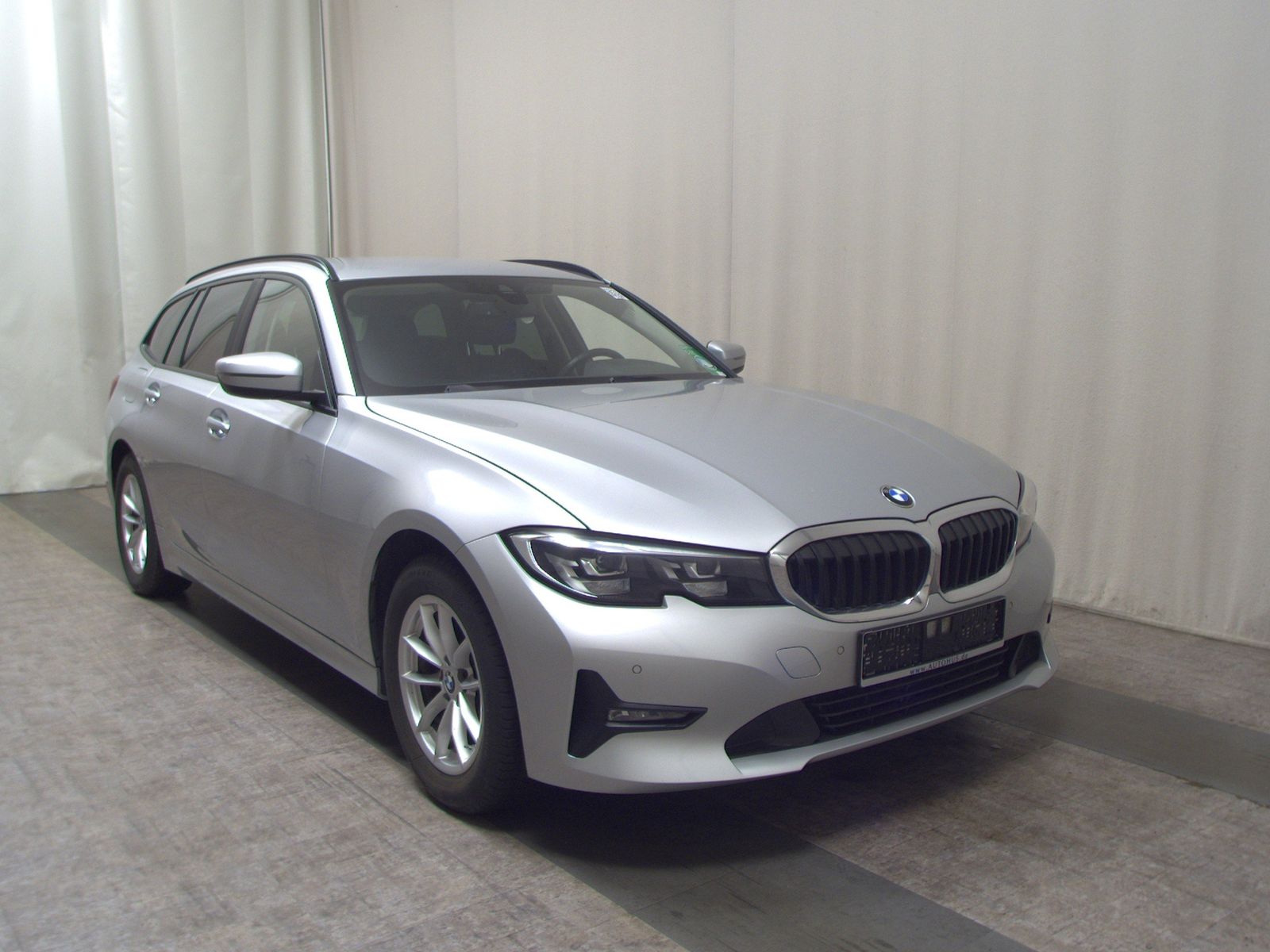 BMW 318d Touring Advantage T-Leder Navi LED LC-Pro foto 3