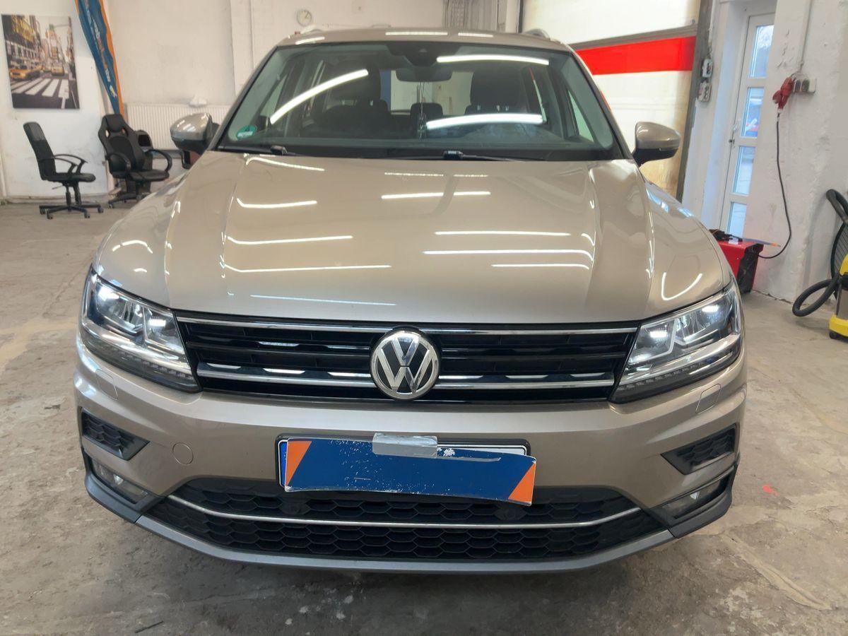 Volkswagen Tiguan Highline 2.0TDI DSG/ACC/PDC/SHZ/ACCANTARA