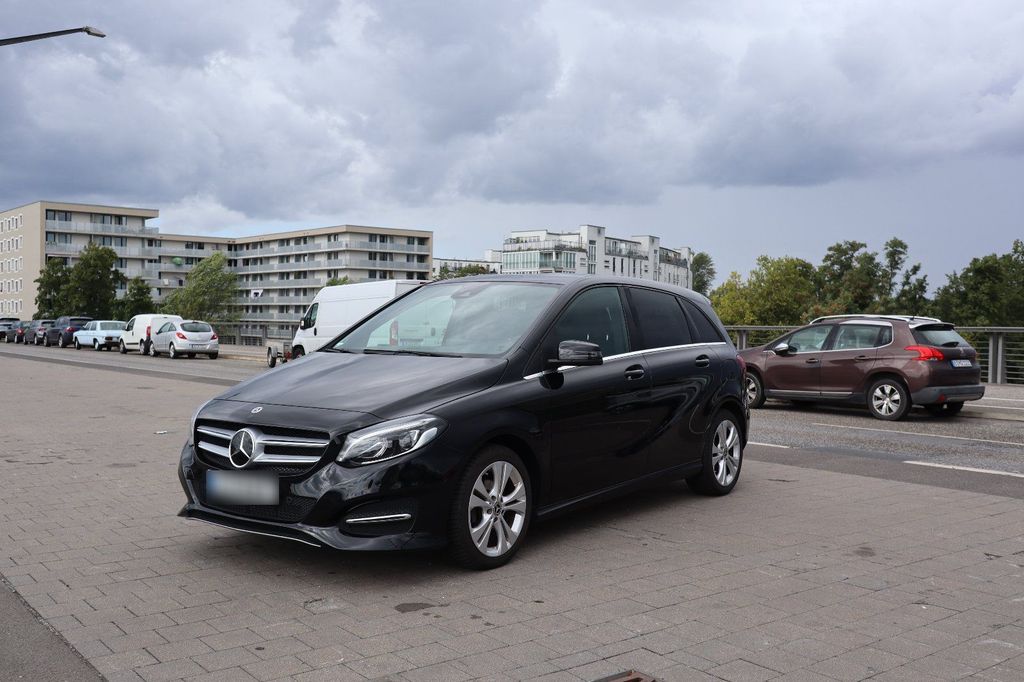 Image of Mercedes-Benz B 180