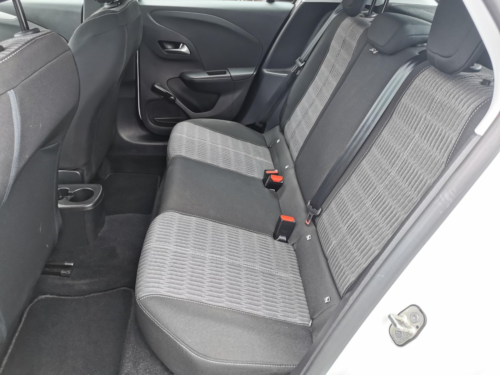 Fahrzeugabbildung Opel Corsa F -e Edition*PDC hin.+Cam*Carplay*Allwe.*