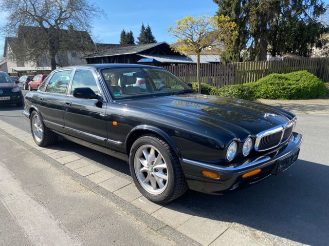 Jaguar XJ Executive 3.2