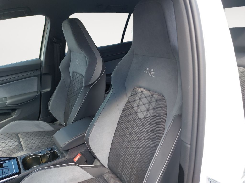 Fahrzeugabbildung Volkswagen Golf Variant 2.0 TSI DSG R-Line LED Navi ACC