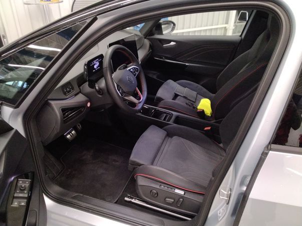 ID.3 GTX IQ.LIGHT+AR HUD+PANO+ACC+KAMERA+NAV+SHZ