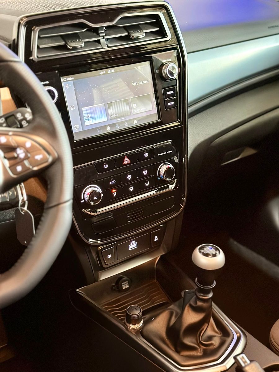 Fahrzeugabbildung Ssangyong Tivoli Amber 1,5P 2WD