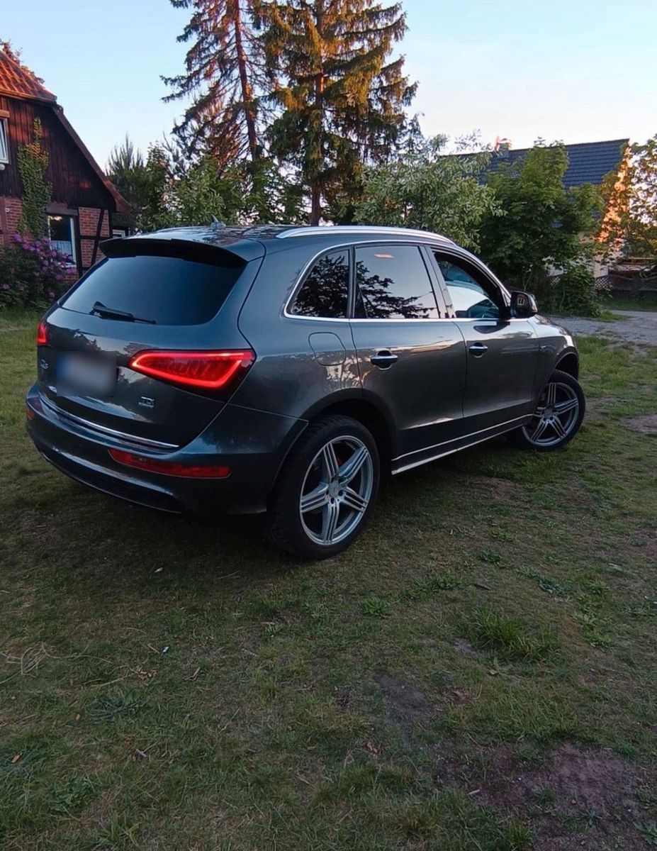 AUDI Audi Q5 2.0