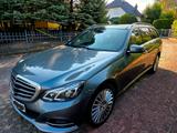 Mercedes-Benz E 220 BlueTEC 4MATIC T ELEGANCE Autom. ELEGANCE