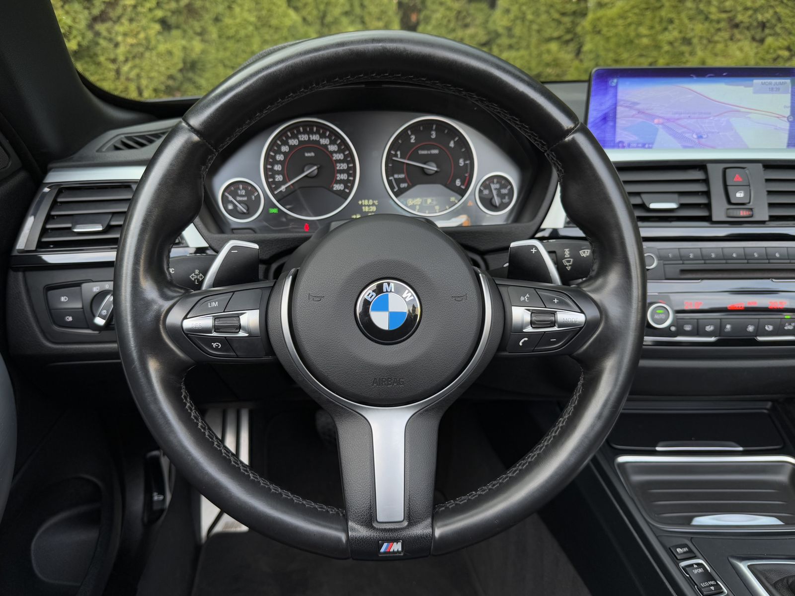 Fahrzeugabbildung BMW 420 d Cabrio M Sport Aut. XEN+SHZ+KAM+NAV+LEDER+