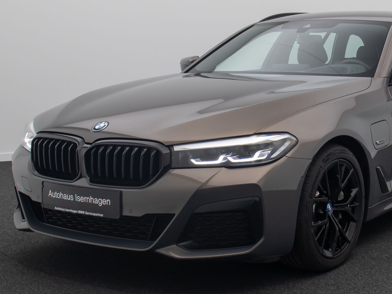 Fahrzeugabbildung BMW 530e xD M Sport H/K DAB HUD Individual 19Zoll