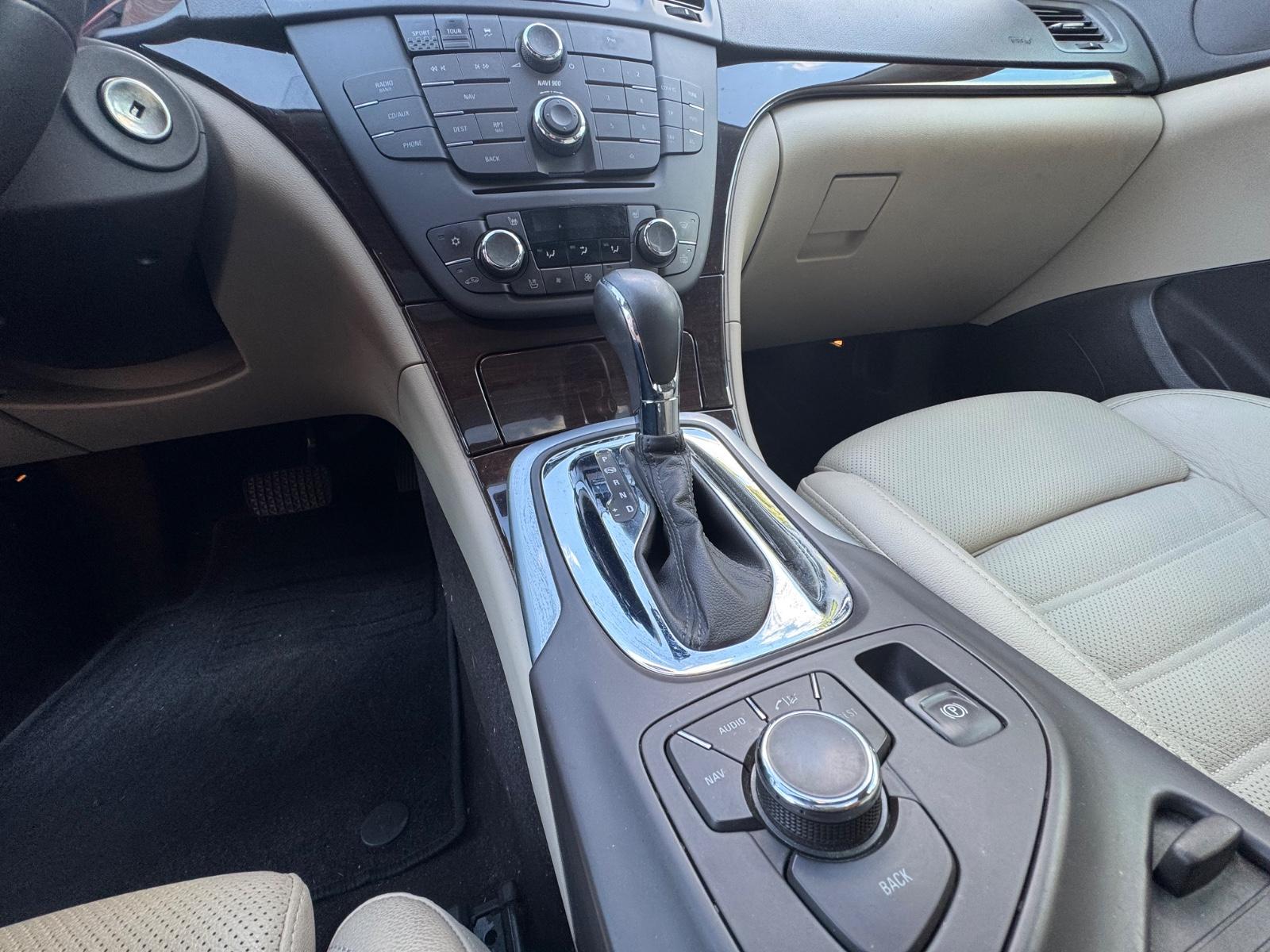 Opel Insignia 2012 — photo 15