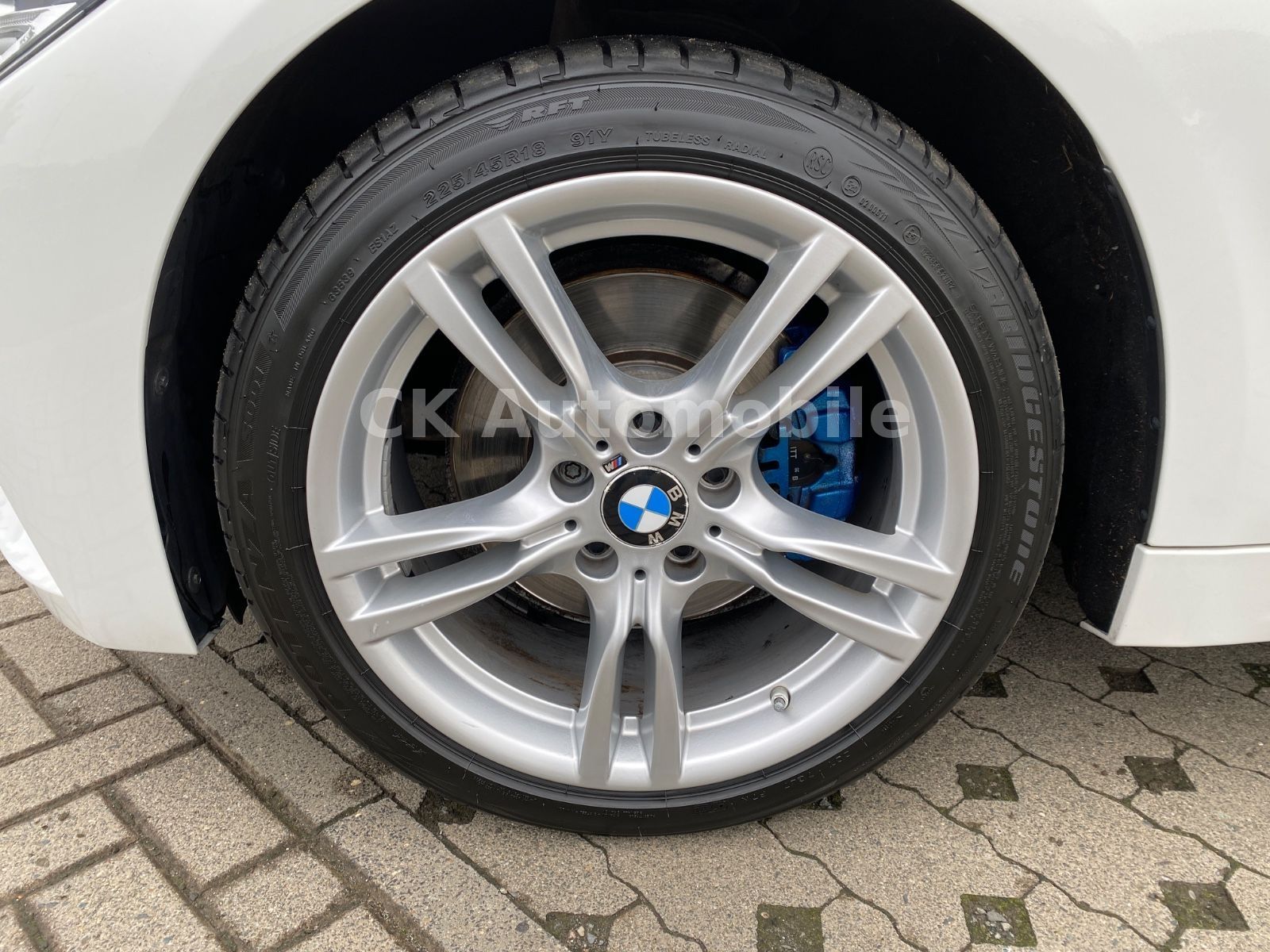 Fahrzeugabbildung BMW 430d xDrive Gran Coupe M-Sport/Navi/Head-Up/LED