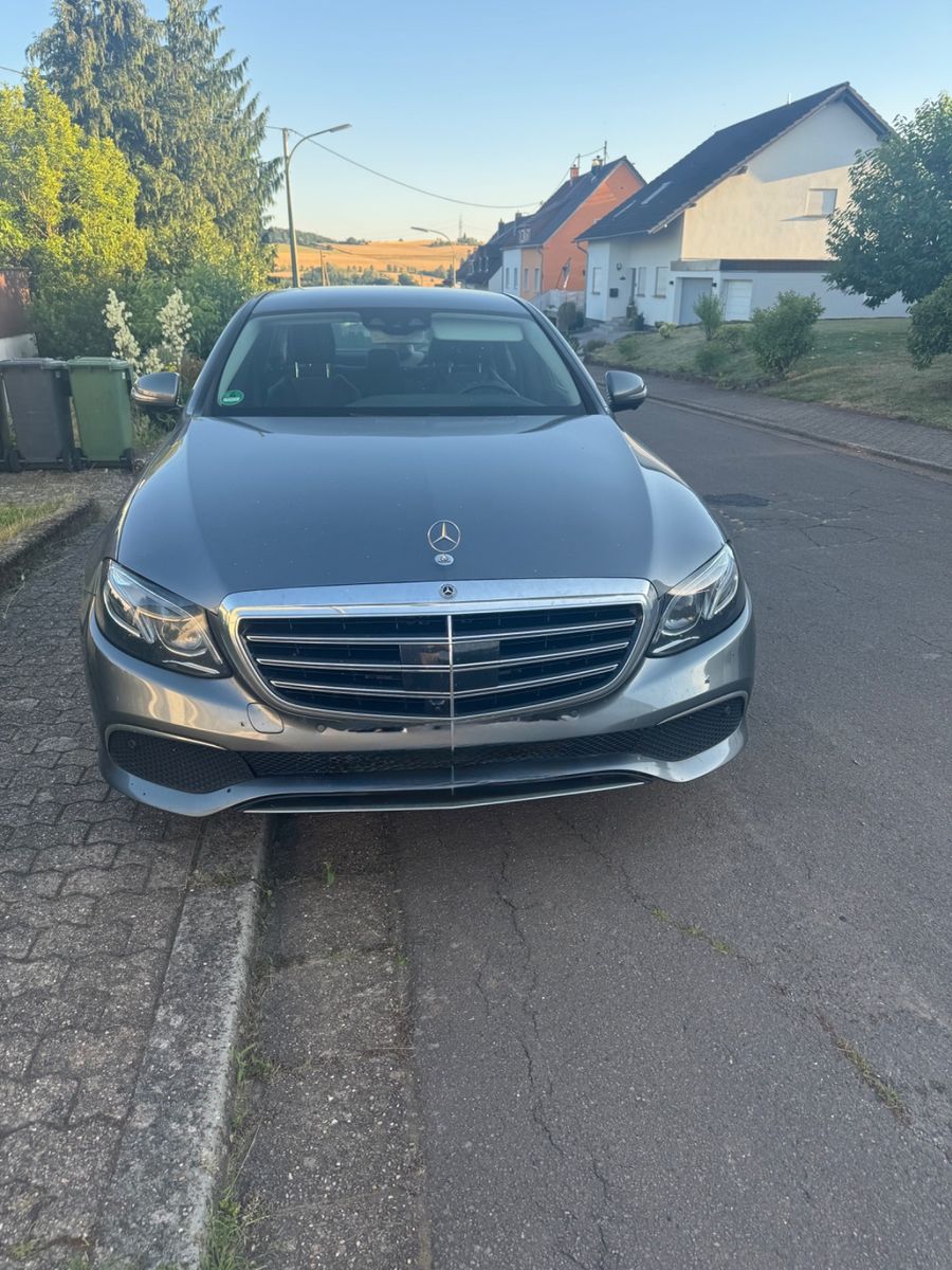 MERCEDES-BENZ E 350d EXCLUSIVE Autom. EXCLUSIVE