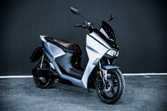 HORWIN SK3 Elektro Roller 95km/h Neufahrzeug + Garantie