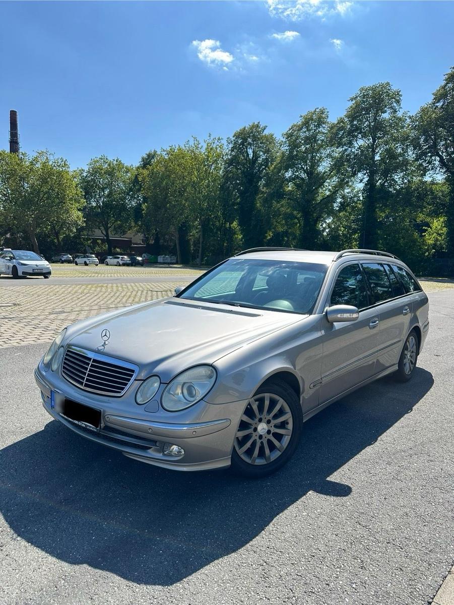 Mercedes-Benz  2004 — вигляд ззаду