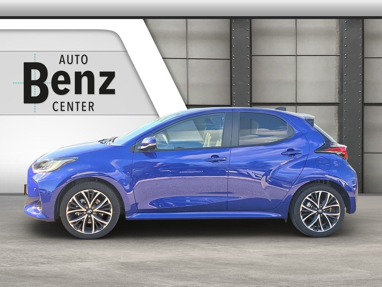 Toyota YARIS 1.5 HYBRID TEAMPLAYER KLIMA*SHZ*KAM*CARPL* imagem 2