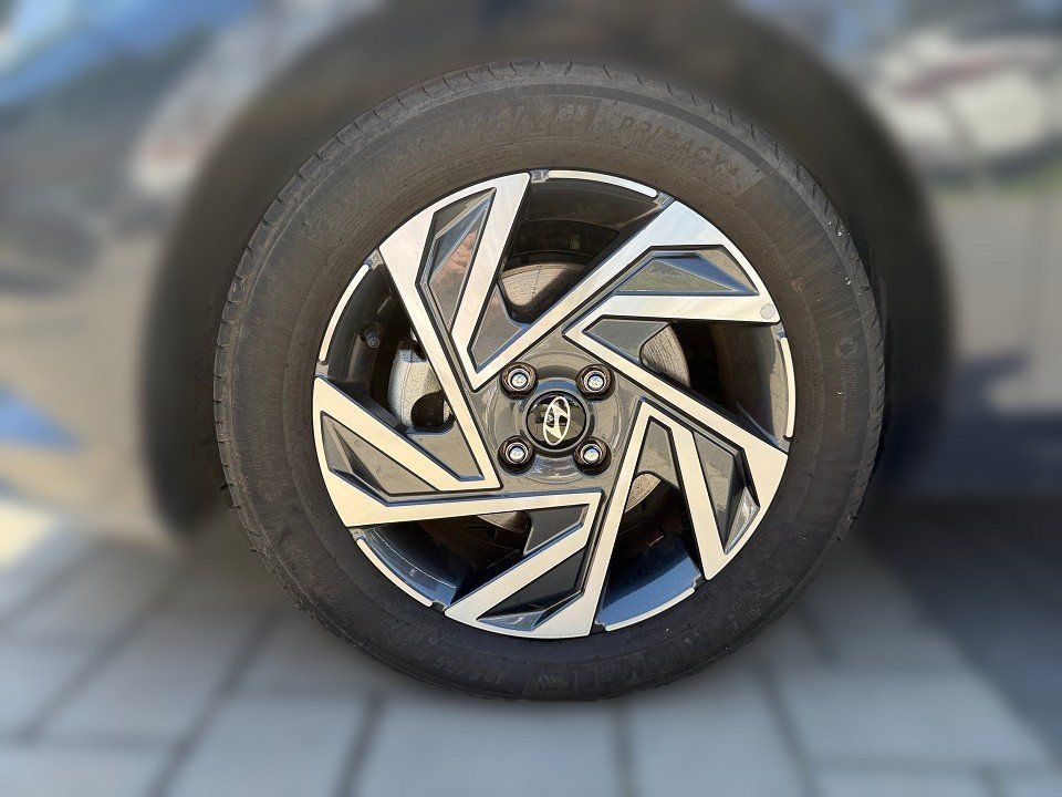 Fahrzeugabbildung Hyundai i20 1.0T 100PS 48V DCT Trend Navi