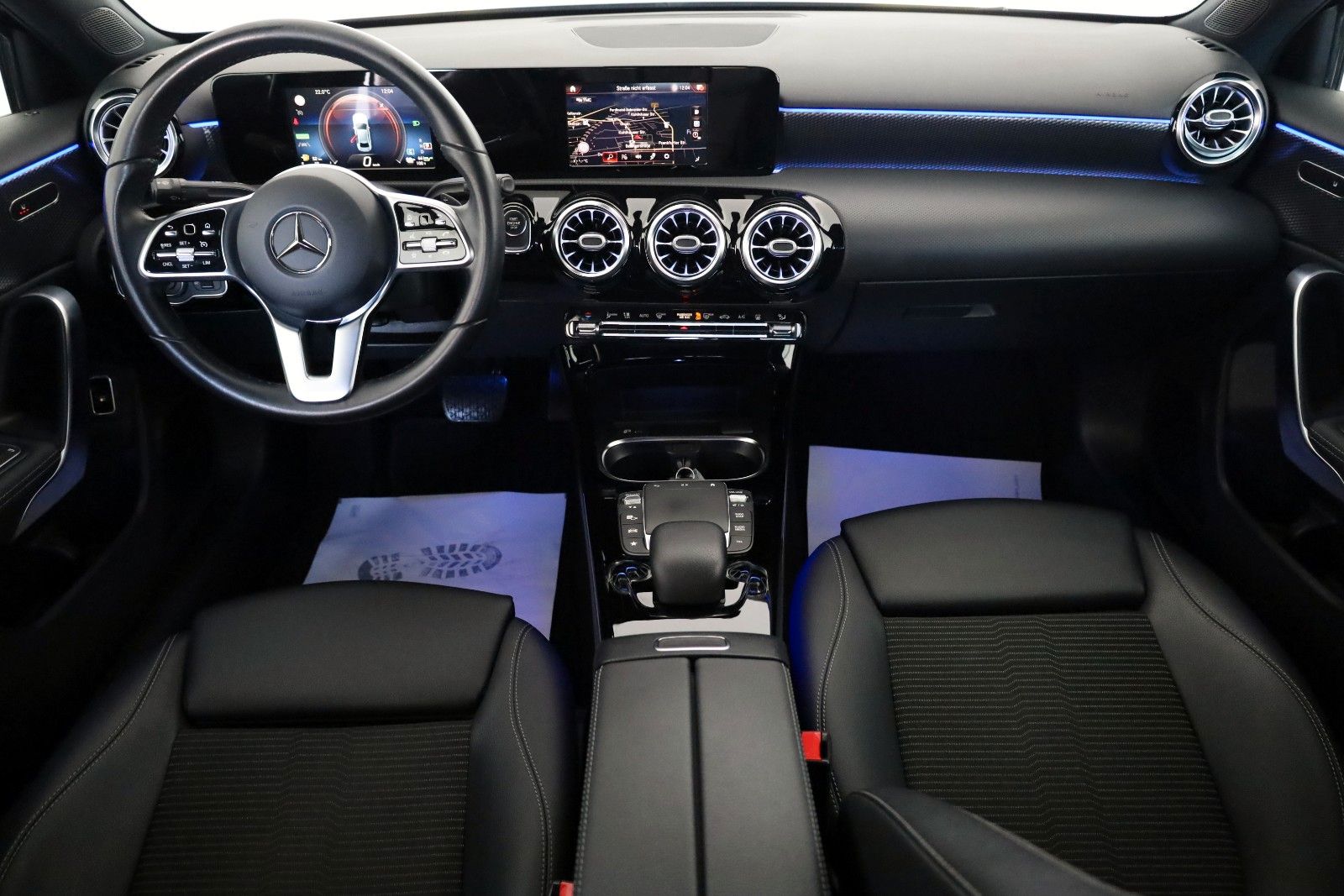 Fahrzeugabbildung Mercedes-Benz A 250e Progressive Lim. T.Leder,Navi,LED,Kamera