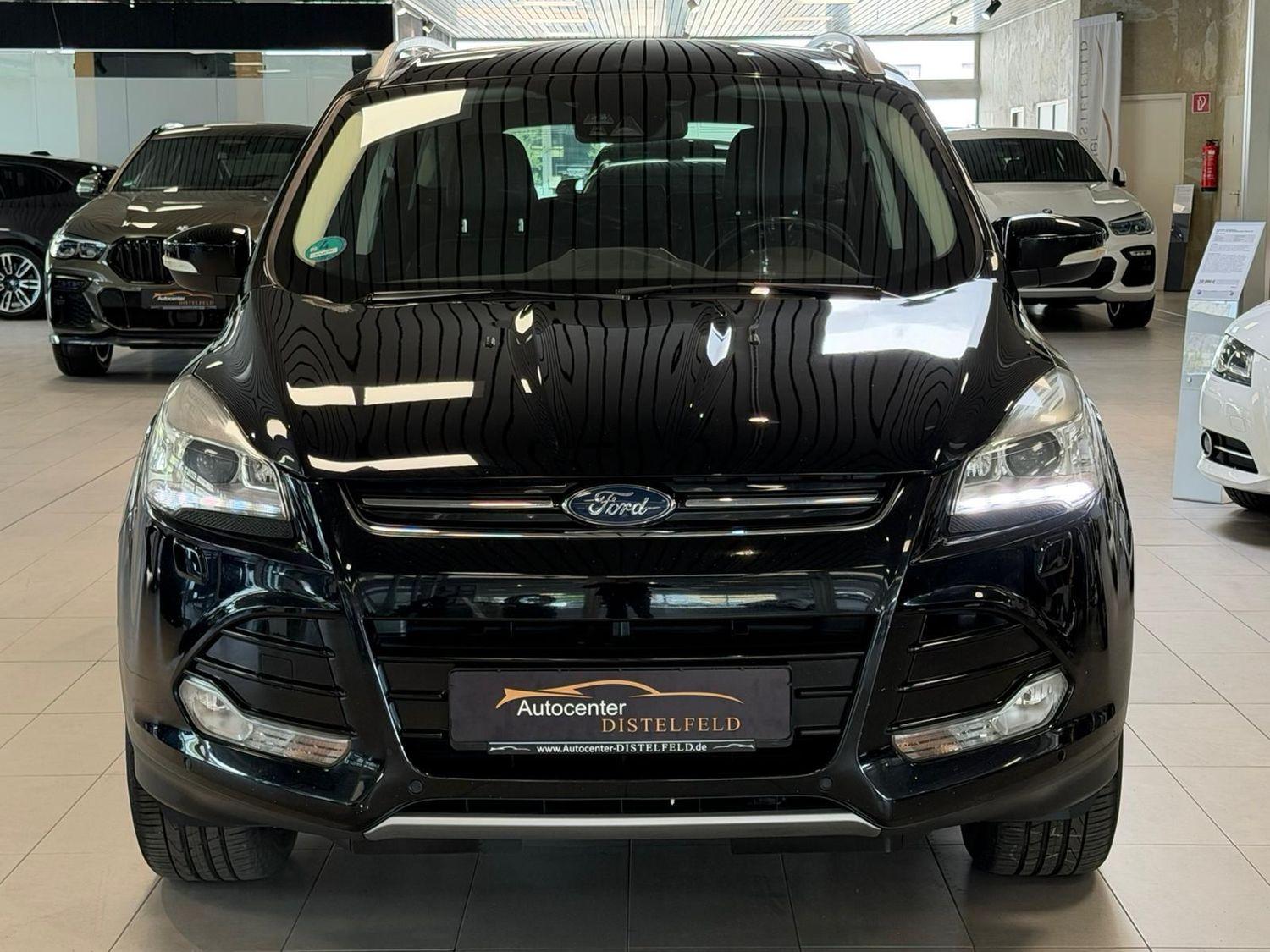 Ford Kuga Titanium 180 PS Automatik AHK Kamera Scheck