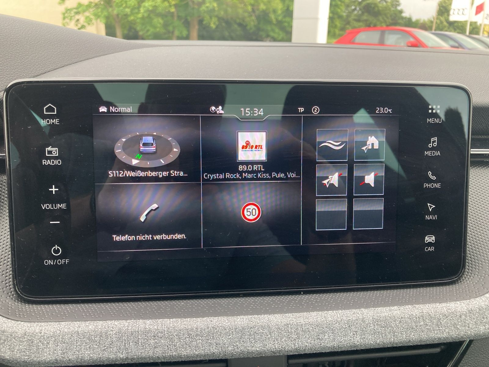 Fahrzeugabbildung SKODA Kamiq TSI Selection DSG Matrix Navi Pano AID ACC
