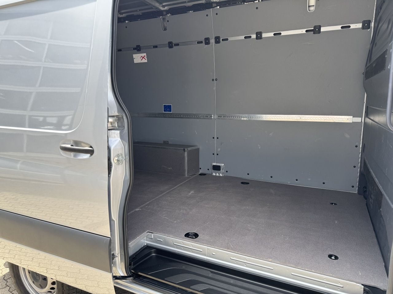 Fahrzeugabbildung Mercedes-Benz Sprinter 319CDI KA ProL2H2 4x4 Klima*LED*AHK2.8T